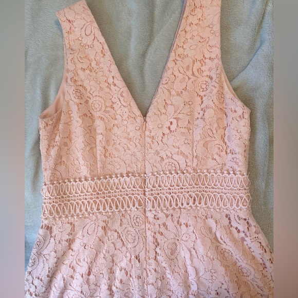 Francesca’s peach lace overlay spring dress size small - Picture 4 of 7